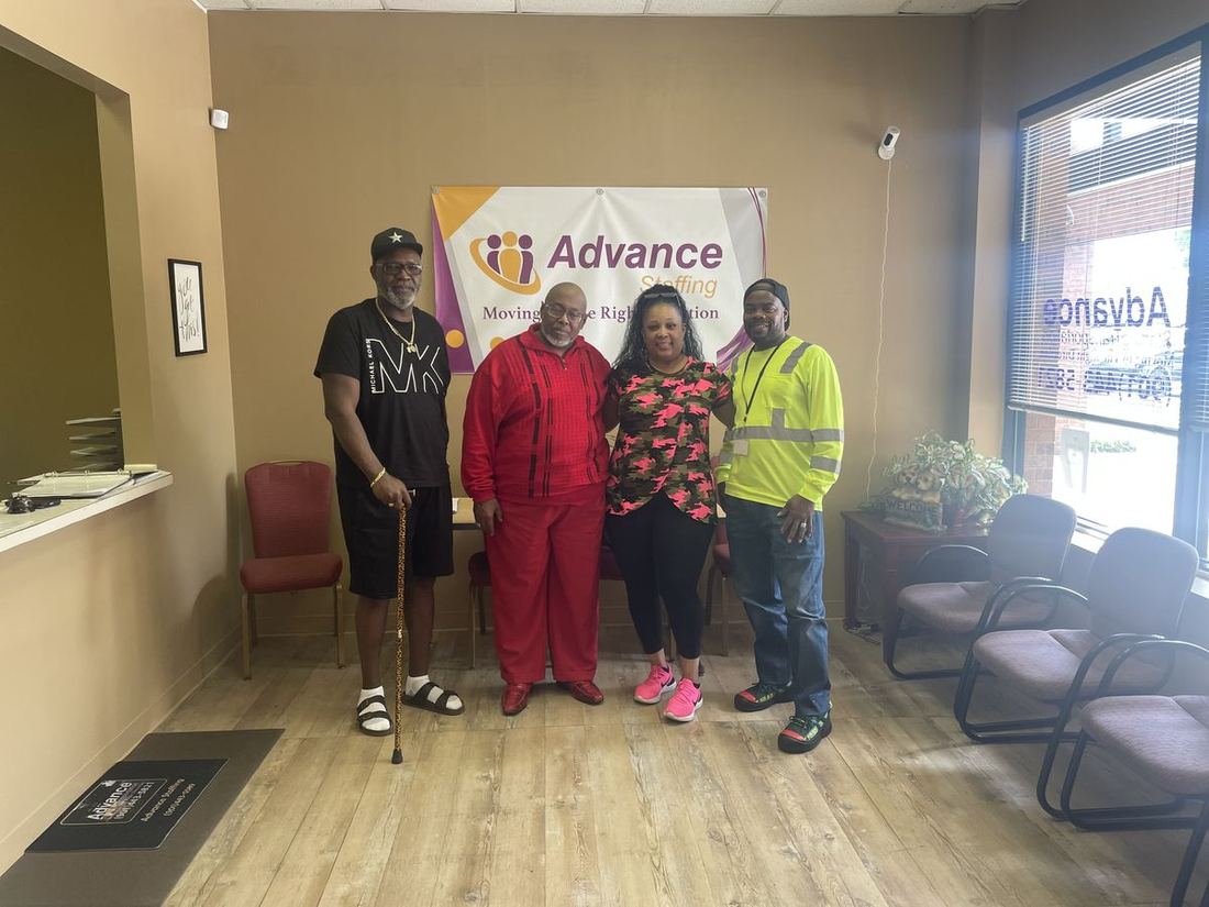 Advance Staffing team and associates at the Bartlett, Tennessee office